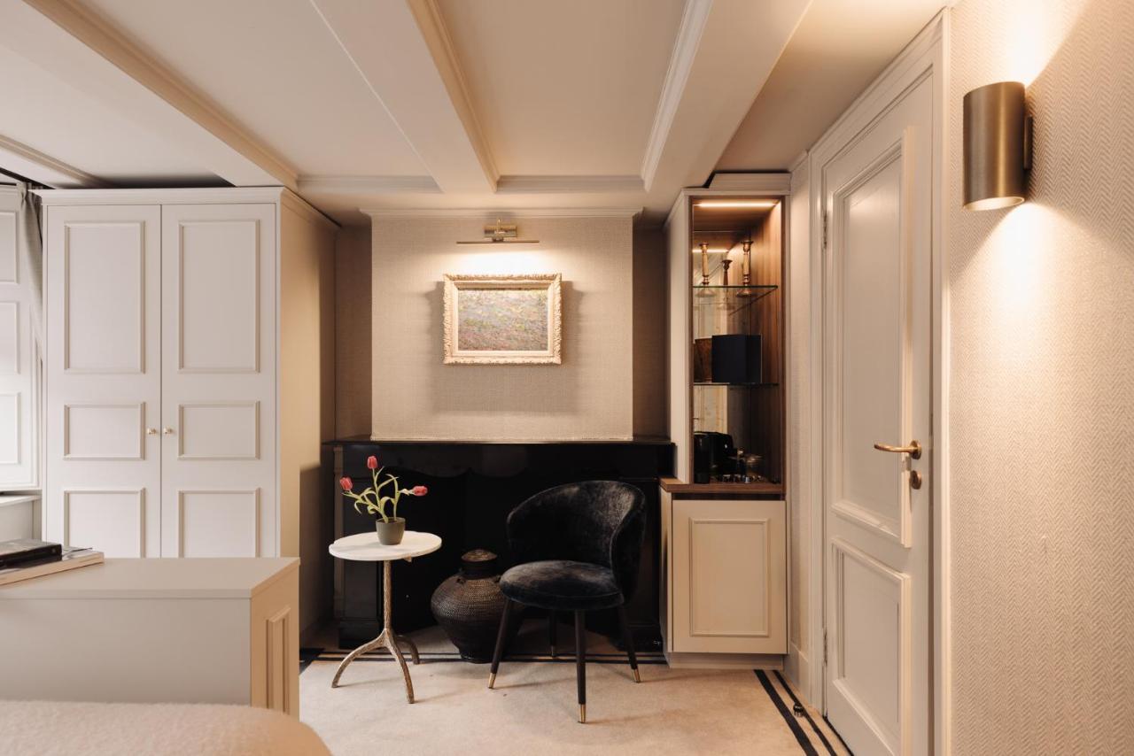 Hotel 717 أمستردام المظهر الخارجي الصورة A room at the hotel