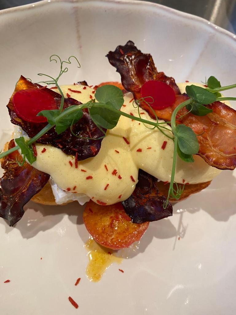 Hotel 717 أمستردام المظهر الخارجي الصورة Aubergine and tomato salad